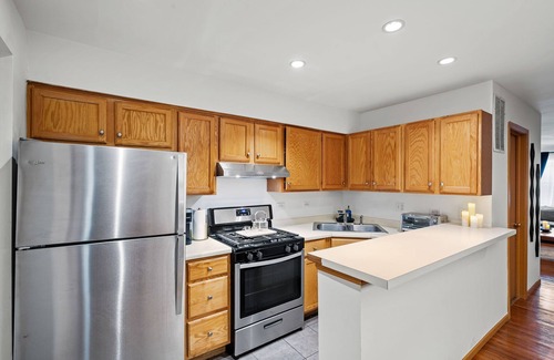 Chicago House | Heart Of Humboldt Park- Near IMD/Logan Square/Bucktown/Downtown Chicago