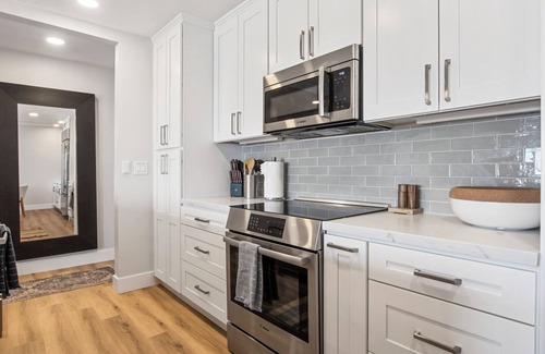 Village of La Jolla Apartment | Heart of La Jolla Gem - Newly Renovated!