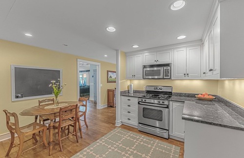 Leland House | Heart of Leland, walk to everything!