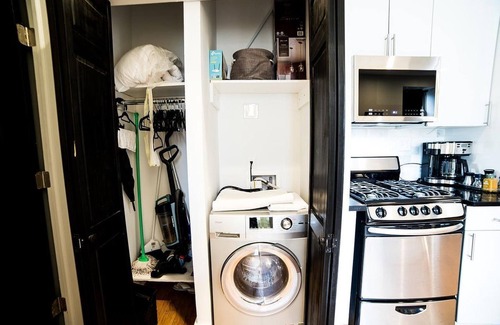 Ukrainian Village Apartment | HEART OF LOWER EAST SIDE 2BR 1BA, WASHER DRYER!