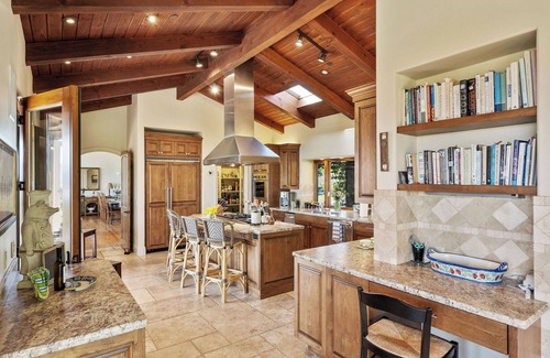 Sonoma House | Heart of Oaks Ranch - A Private Hilltop Wine Country Retreat