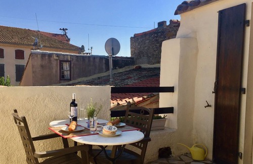 Olonzac House | Heart of Olonzac, overlooking market, Private sunny rooftop terrace