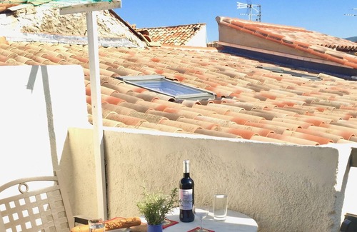 Olonzac House | Heart of Olonzac, overlooking market, Private sunny rooftop terrace