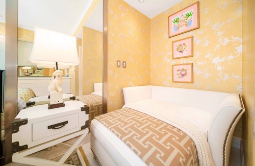 Palm Beach - West Palm Beach Hotel | Heart of Palm Beach - free parking included, security safe, next to Breakers