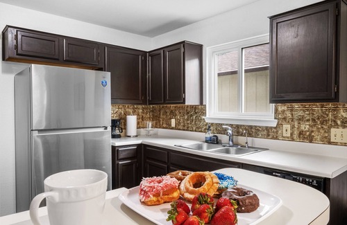 Pflugerville House | Heart of Pflugerville: Charming 4 BR Home w/Grill & Prime Location!