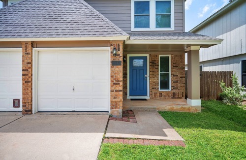 Pflugerville House | Heart of Pflugerville: Charming 4 BR Home w/Grill & Prime Location!