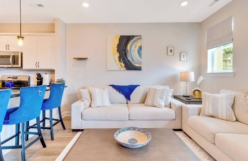 Chattanooga House | Heart of Scenic City- charming, comfy, classy and conveniently located