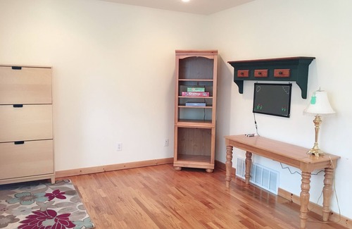 South Salt Lake House | Heart of SLC, less than half mile to all freeway entrance, center of everything