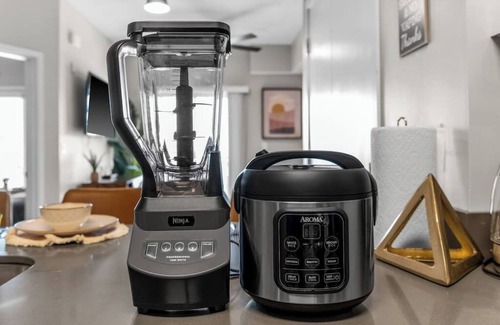 Downtown Salt Lake City Apartment | Heart of SLC! Stocked w/Everything you need!