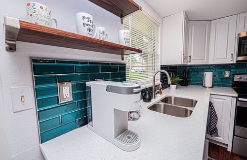 Lakeland House | Heart of South Lakeland in adorable neighborhood!