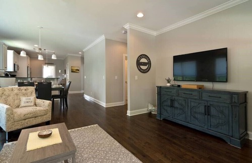 St. Elmo Improvement League House | Heart of St. Elmo-Family Friendly- 2 Blocks to Incline
