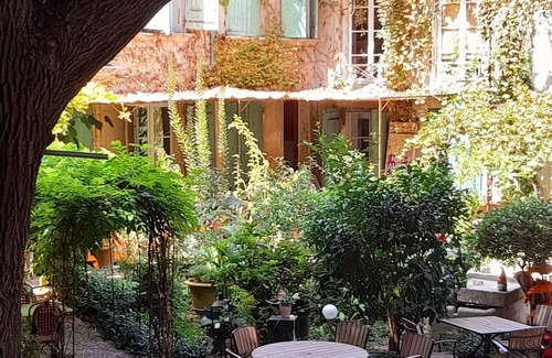 Avignon City Centre Apartment | Heart of the city/Chic and warm 100m2/1 BR