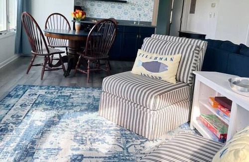 Tilghman House | Heart of Tilghman Island | Pet Friendly | Perfect for Weddings Guests & Families