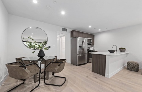 Tri-West Apartment | Heart of West Hollywood Stunner w/gym and co-working space