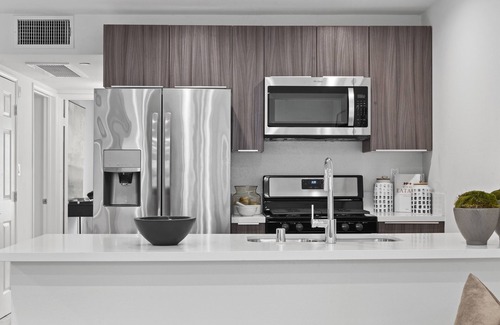 Tri-West Apartment | Heart of West Hollywood Stunner w/gym and co-working space