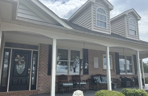Amherst House | Heart's Desire-5bd/3ba bedroom country house with amazing views