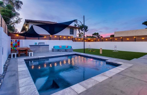 Old Town House | Heart & Soul of San Diego W/heated pool NEAR ALL.