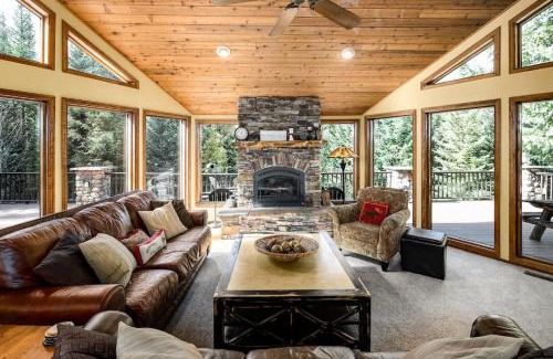 Baldy Mountain House | Heartstone Hideaway
