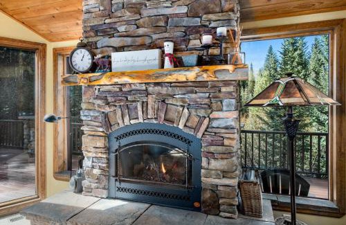Baldy Mountain House | Heartstone Hideaway