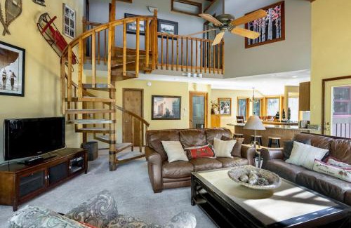 Baldy Mountain House | Heartstone Hideaway