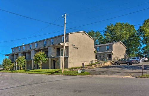 Little Rock Medical District Apartment | Heartwarming 2BR Unit: Near UAMS, Little Rock!