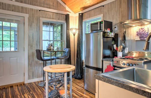 Skyland House | Heartwood Cottage | Tiny Home Retreat + Biltmore Pass | 10min to Asheville
