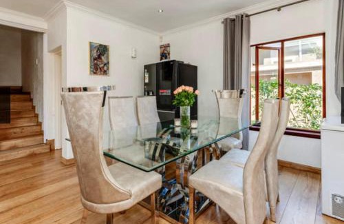Lone Hill House | Heartwood haven