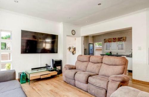 Lone Hill House | Heartwood haven