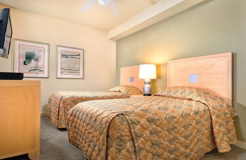 Seaside Gilbert District Resort | Heated outdoor swimming pool and hot tub!