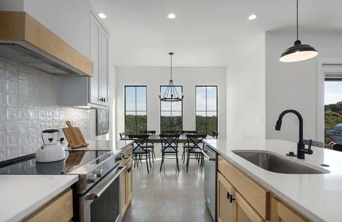 Canyon Lake House | Heated Pool | 2 Houses | Sleeps 16+ | Scenic Views