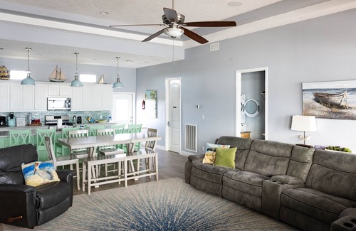 Port Bolivar House | Heated Pool and Beachfront Oasis