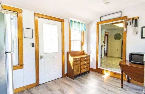 South Harwich House | Heated Pool AC 1/2 Mile to Beach!