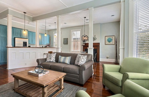 Historic Downtown Savannah Apartment | Heated Pool Access | 5*Clean | Flex Cancelation