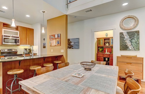 Historic Downtown Savannah House | Heated Pool Access Flex Cancelation