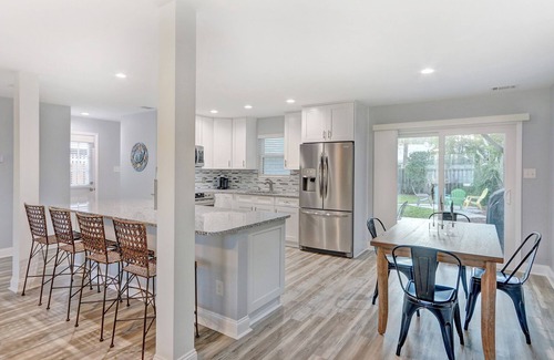 Savannah Beach House | Heated Pool Access | 5*Clean | Flex Cancelation