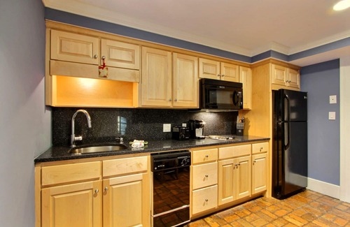 Historic Downtown Savannah House | Heated Pool Access, Walk in Historic Downtown!
