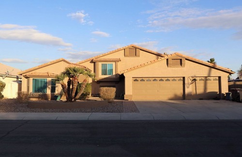 Peoria House | Heated pool and jacuzzi nTen minutes from cardinals/State Farm stadium westgate