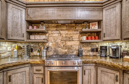 Blue Ridge Cabin | Heated pool, barrel sauna, hot tub, 4 king suites, LUXURY!