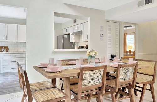 Jupiter House | Heated Pool BBQ Playroom Tropical Luxury Paradise