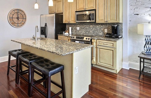 Historic District - North Condo | Heated Pool, Broughton Street Rental