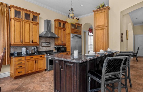 Reunion Villa | Heated Pool & Cinema in Reunion, 8MI to Disney