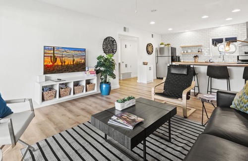 South Scottsdale Condo | Heated Pool, Continental Breakfast Included, Fast Internet, Walkable to Old Town