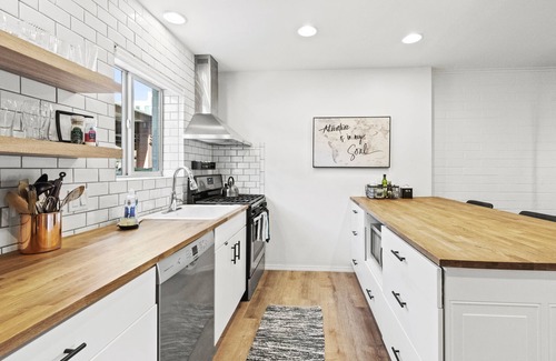 South Scottsdale Condo | Heated Pool, Continental Breakfast Included, Fast Internet, Walkable to Old Town