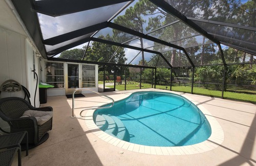 North Port House | Heated pool, freshly renovated vacation getaway home
