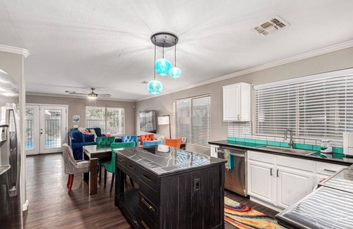 Peoria House | Heated Pool, Great Location Location Location!