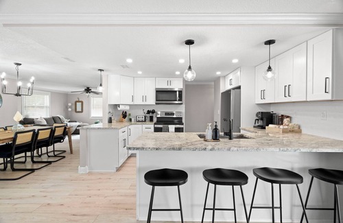 Port Richey House | Heated Pool Home +Guest House! Mini Golf+Game Room
