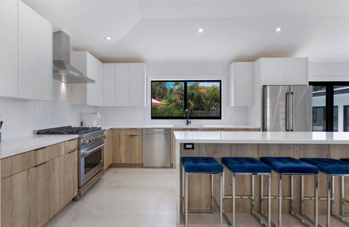 Delray Beach Apartment | Heated Pool, Hot Tub, Pickleball & Putting Green