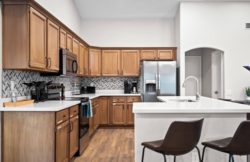 Paradise Valley Village House | Heated Pool, Hot Tub & GameRoom, Spacious, Open Concept!