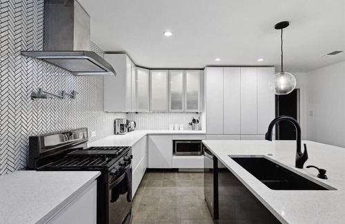 DeSoto House | ★Heated pool, Hot Tub, Gaming, Pizza oven, 18 mins to Dallas★