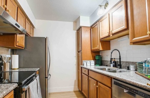 South Scottsdale Condo | Heated Pool & Hot Tub-Walk to Old Town Condo!